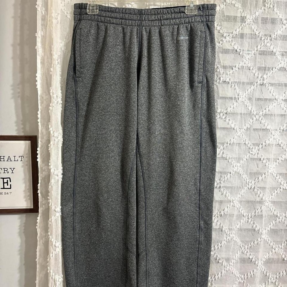 Nike Therma-FIT Mens Gray‎ Heather Fleece Athletic Training Sweatpants Joggers